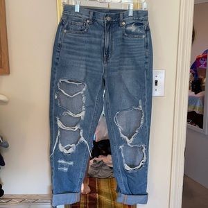 destroyed mom jeans